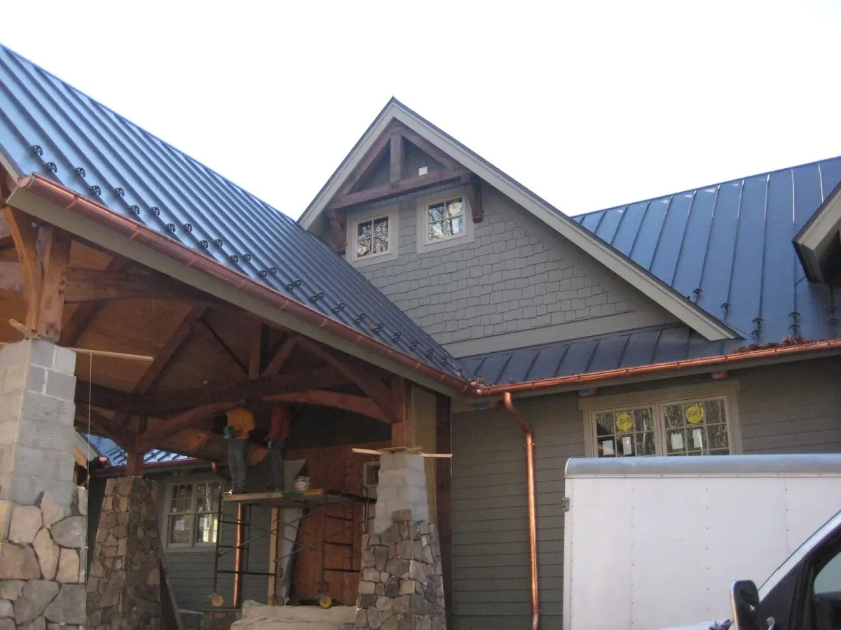 Craftsman Roofing team delivering quality roofing work in Flagami